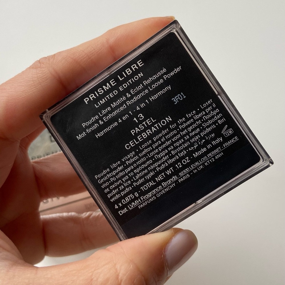 Givenchy Limited Edition Prisme Libre Radiance Loose Powder - Picture 9 of 11